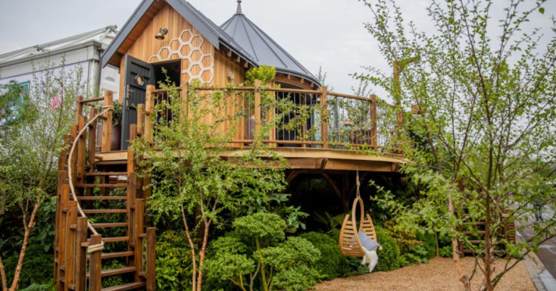 La casa sull’albero del futuro? È prefabbricata e non rinuncia a comfort e lusso