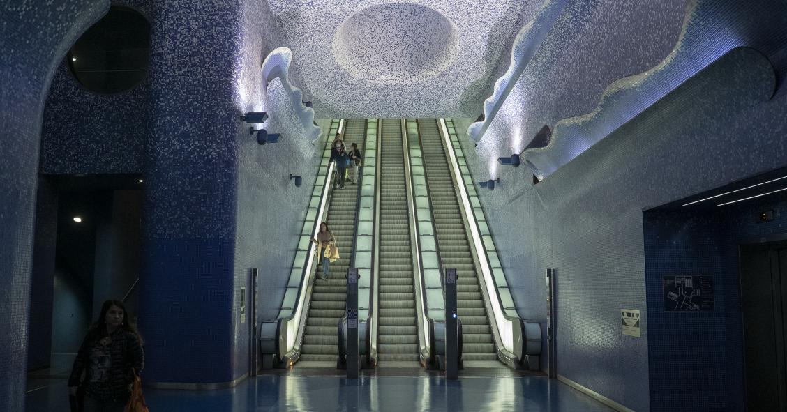 Dettaglio della stazione Toledo a Napoli