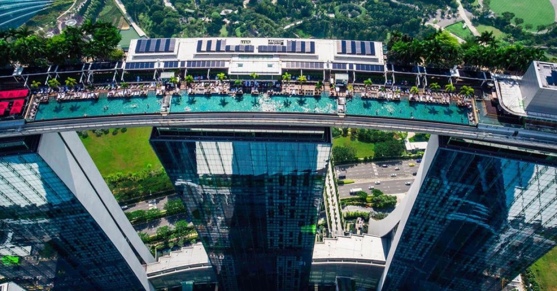 Ecco 10 piscine non adatte a chi soffre di vertigini