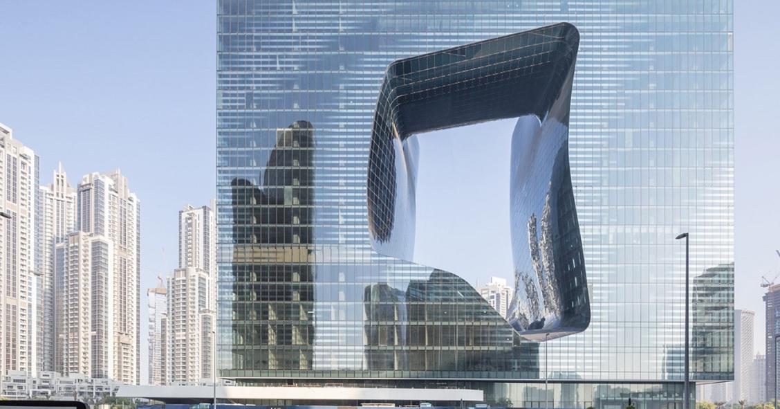 Opus, il magnifico edificio di Dubai progettato da Zaha Hadid con un buco al centro