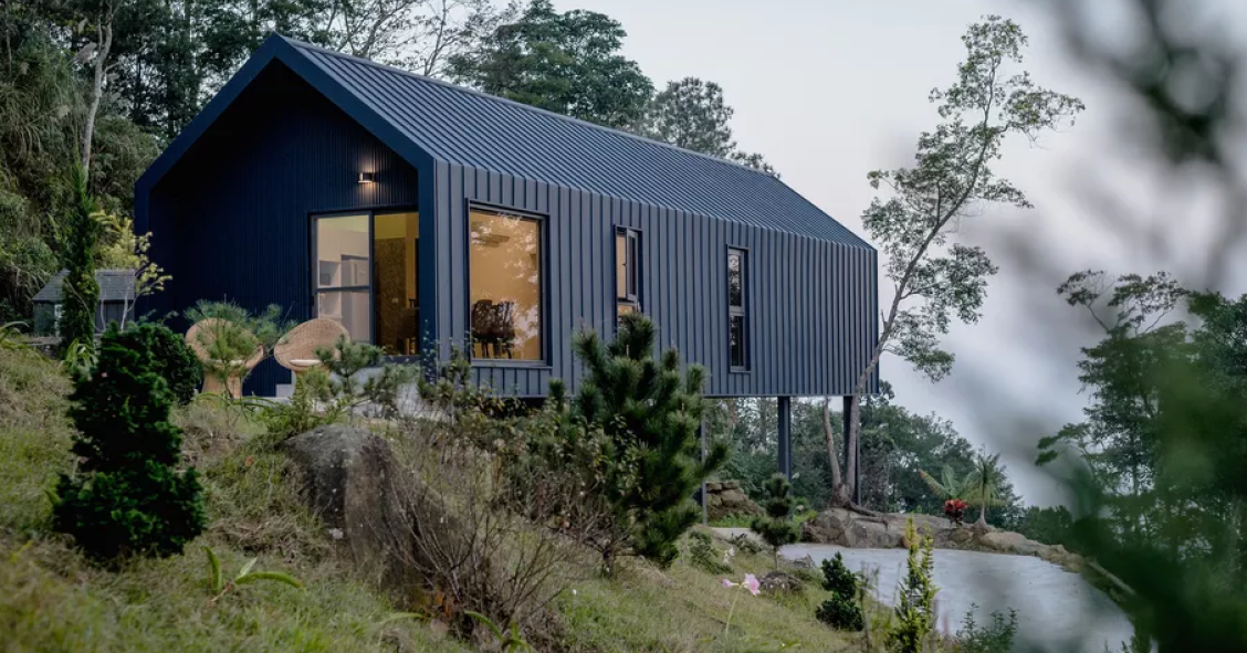 Una spettacolare casa prefabbricata persa tra le montagne di Taiwan