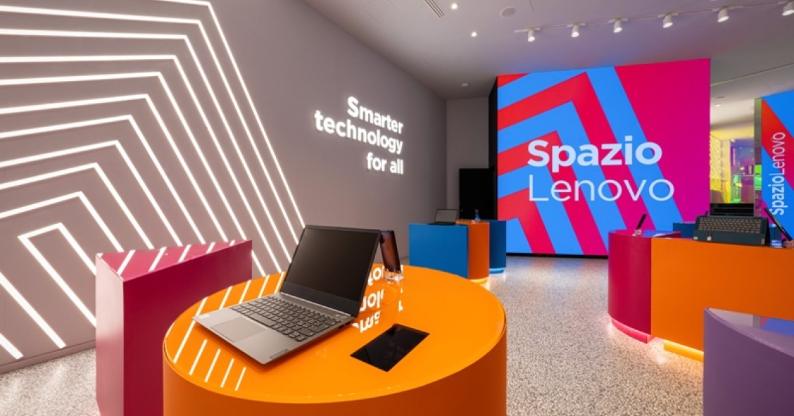 Alla scoperta dello spazio Lenovo a Milano con il designer Alessandro Luciani