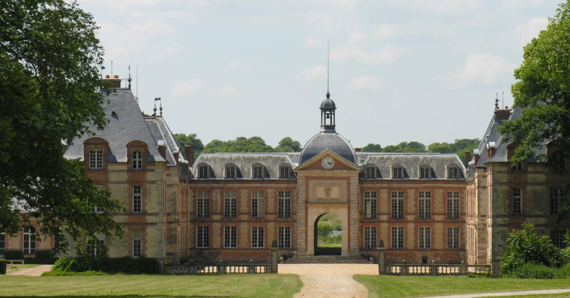 Venduto un castello storico in Francia, ma gli abitanti del Comune protestano