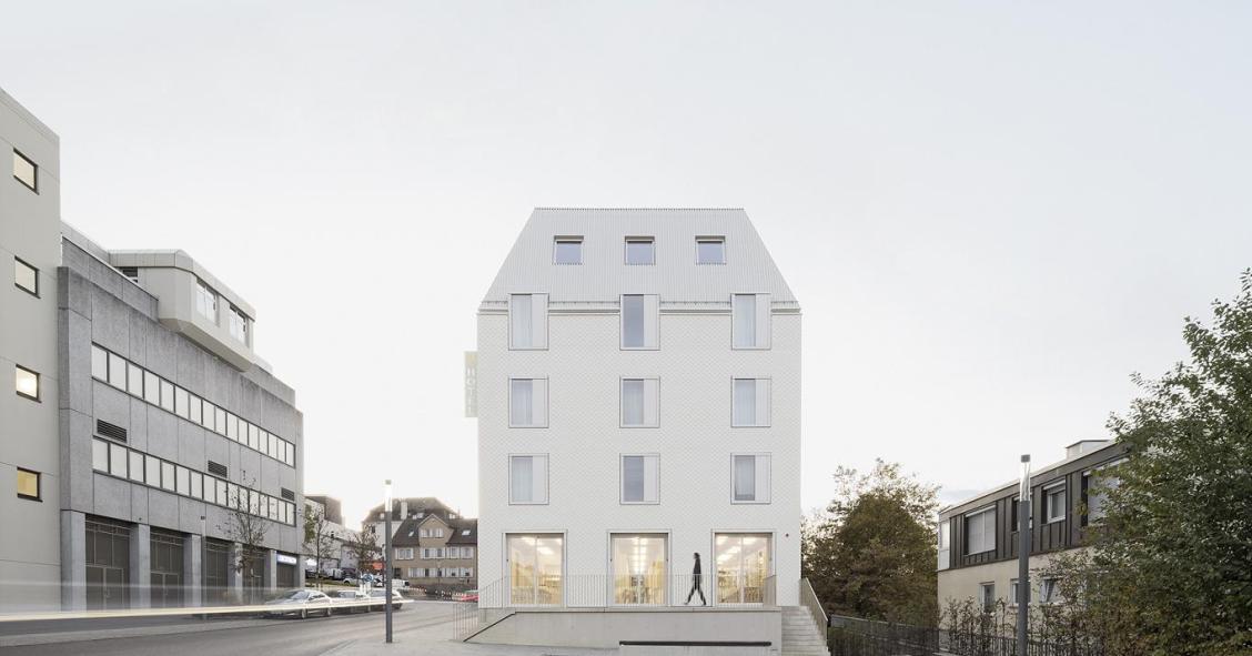 Un hotel prefabbricato in Germania che unisce sostenibilità e stile barocco