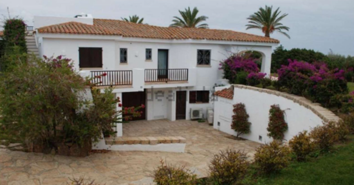 Questa villa di Porto Cervo si vende all’asta su idealista, la base è di oltre 2 milioni