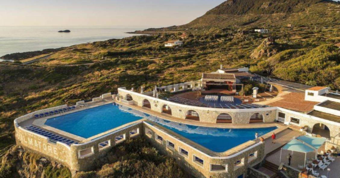 Hotel all'asta a Ustica