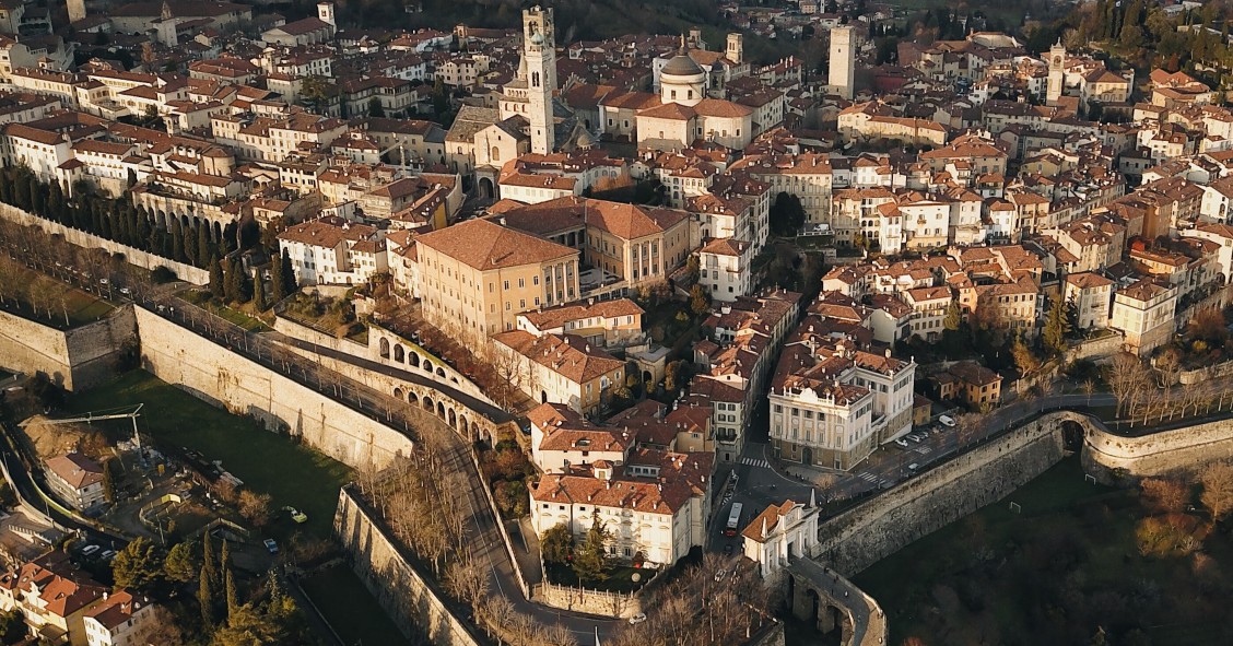 locuiesc în Bergamo