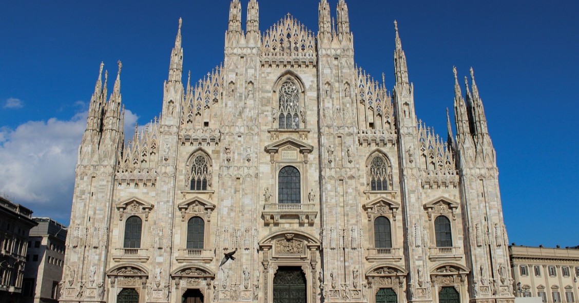 locuind în Milano