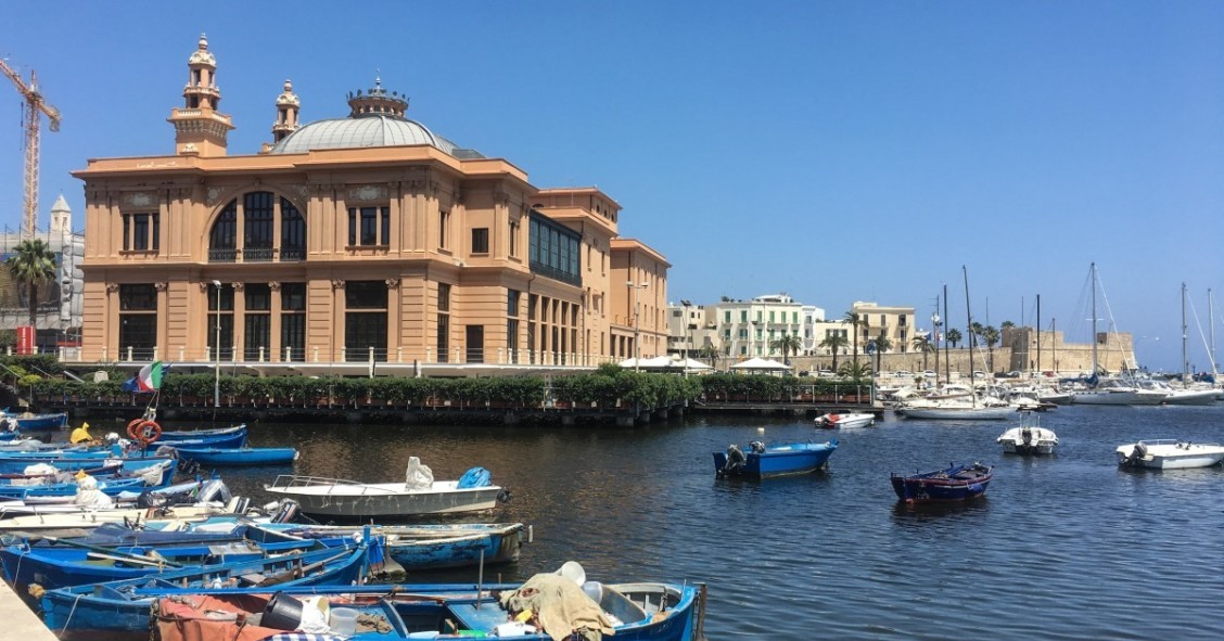 Locuind în Bari