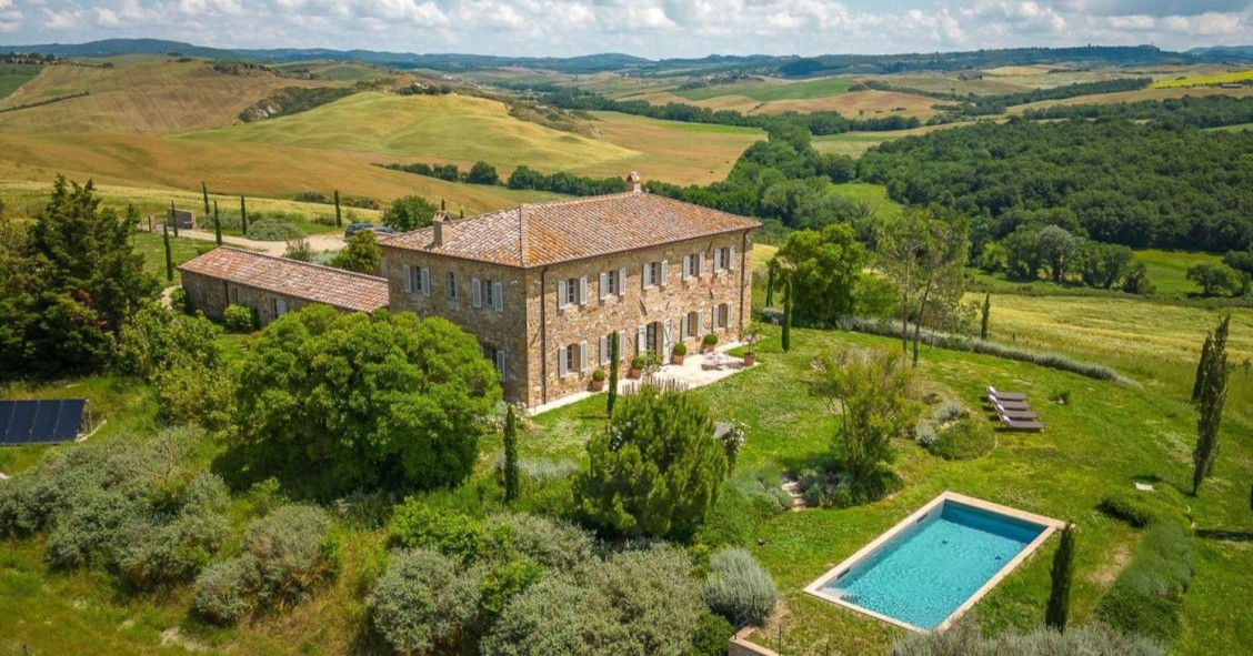 Tuscan estate for sale in Italy