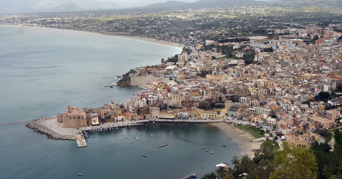 castelli sul mare in Sicilia