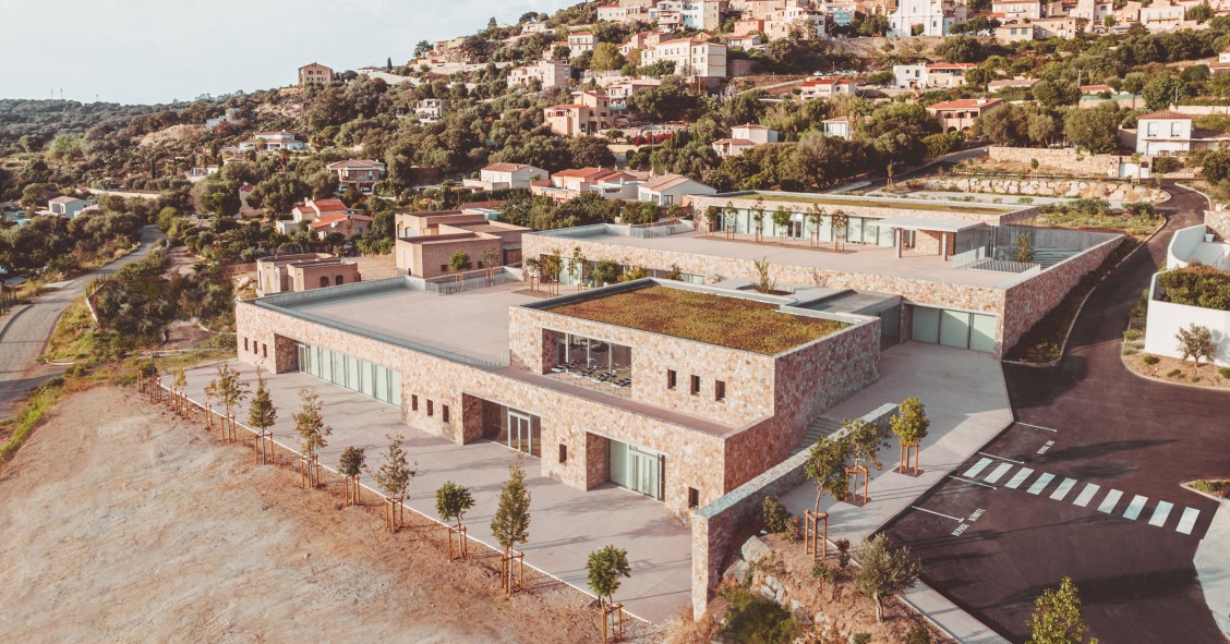 La nuova scuola e centro culturale Edmond Simeoni