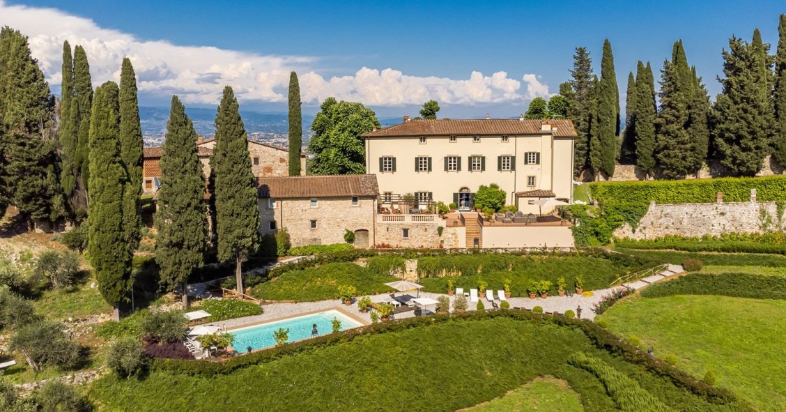 Tuscan estate for sale in Italy