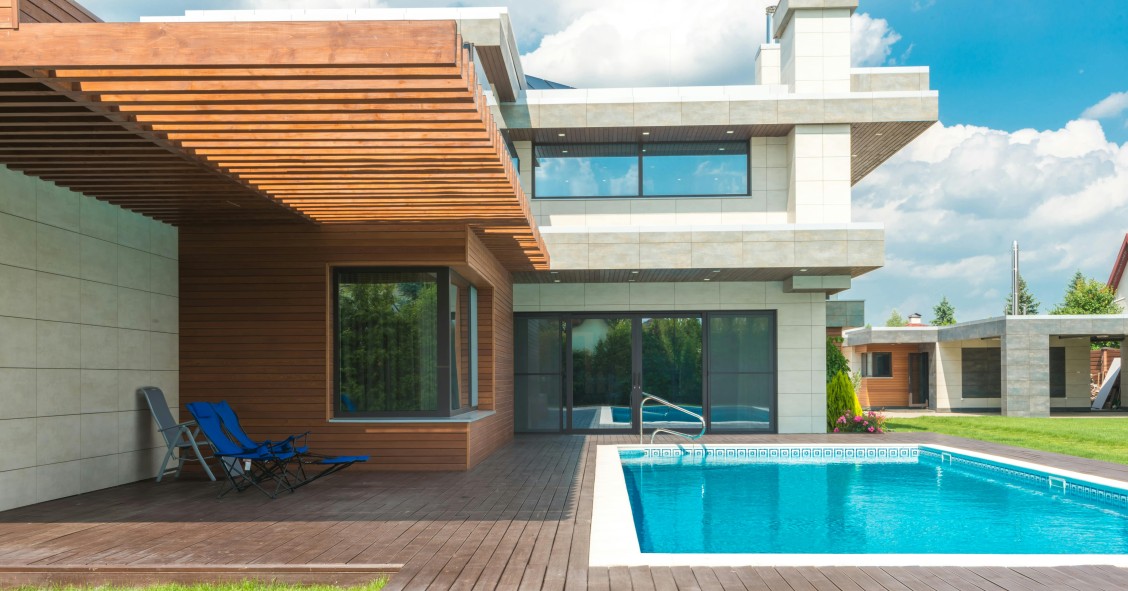 case prefabbricate con piscina