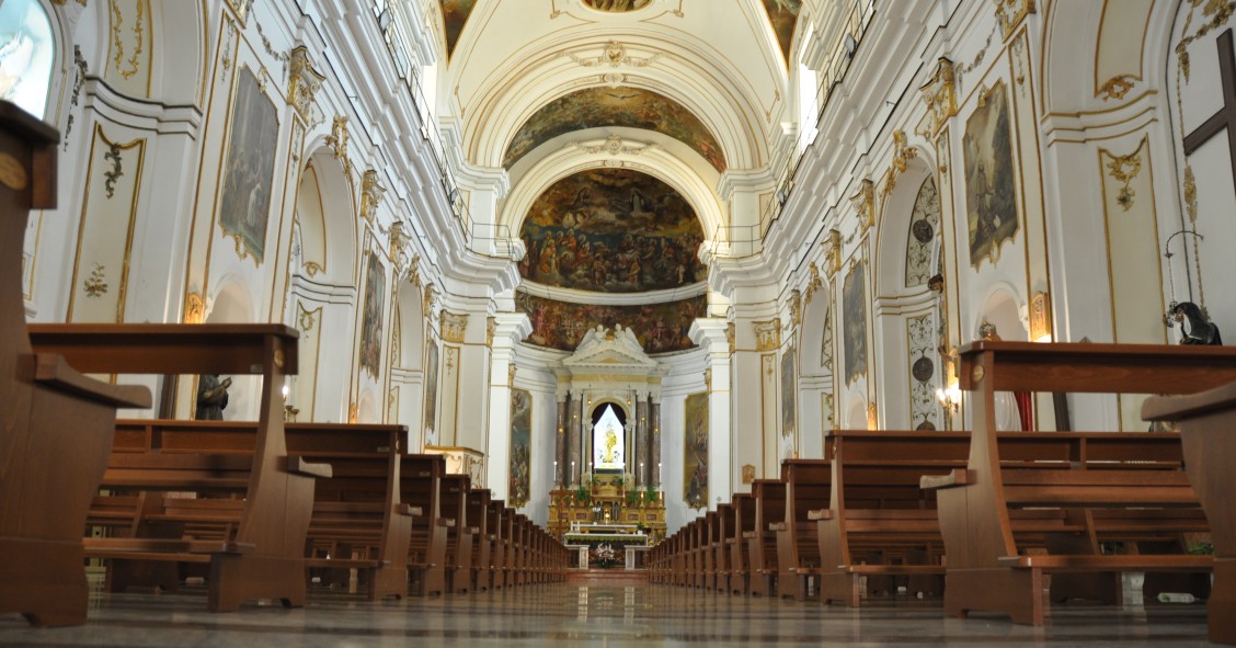 Is December 8 a holiday in Italy?