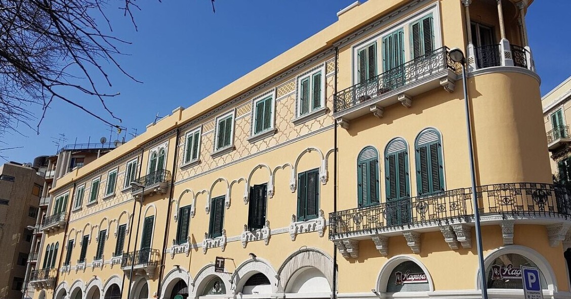 La facciata del Palazzo del Granchio a Messina