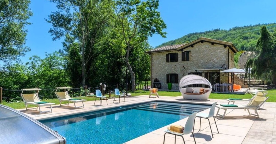 casale cascina a sarnano