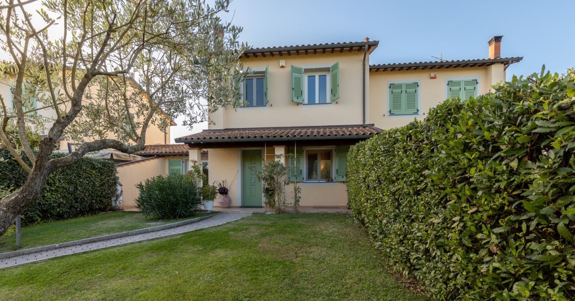 villette a schiera con lo sconto 