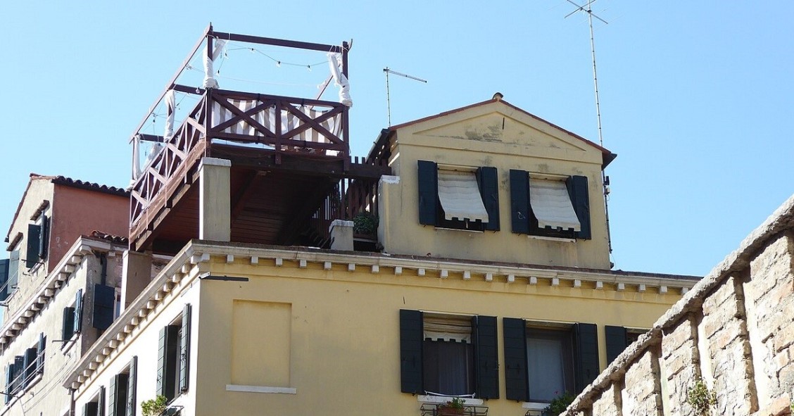 Un'altana in legno a Venezia