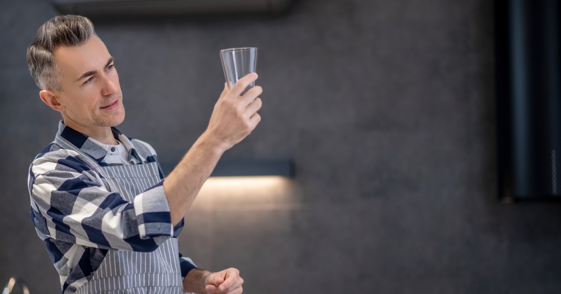 Come togliere gli aloni dai bicchieri 