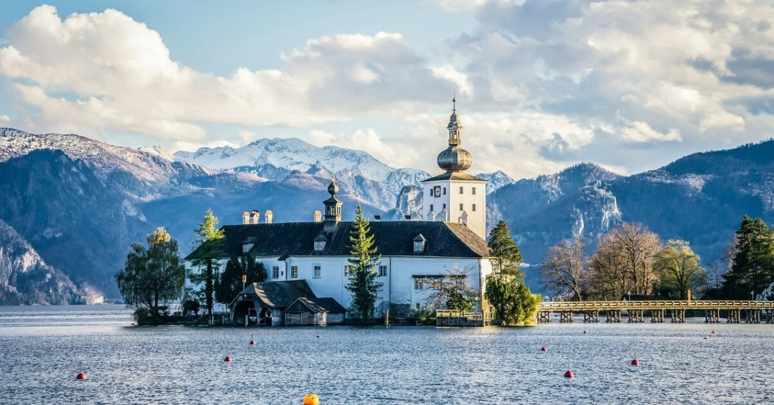 Schloss Ort in austria