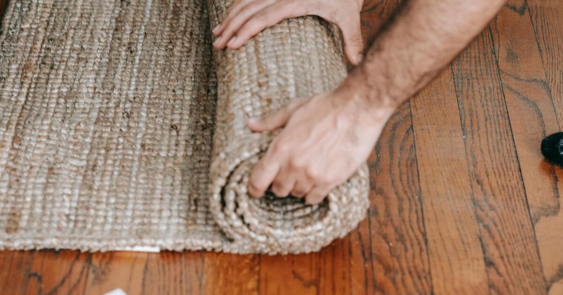 tappeto di iuta arrotolato
