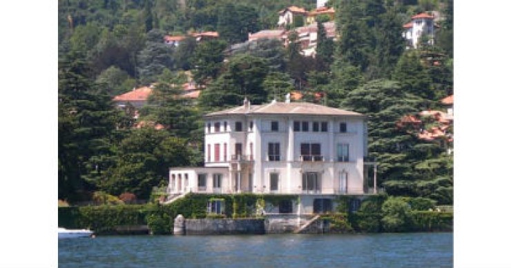 Il mistero della villa sul lago