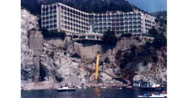 Amalfi, 17 mila mq di albergo su nove livelli. È un ecomostro?