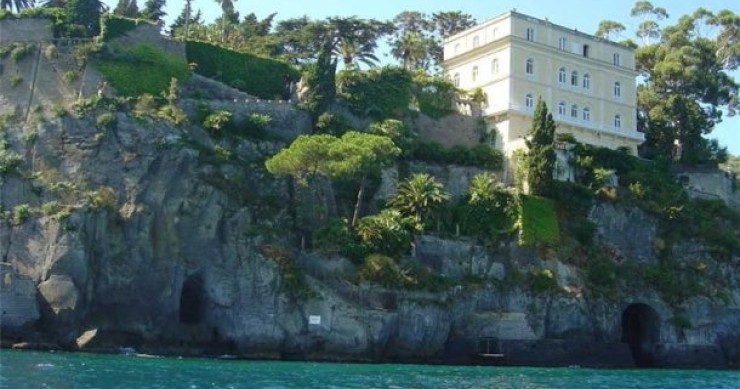 Case da sogno: da una terrazza romana sul golfo di sorrento (galleria)