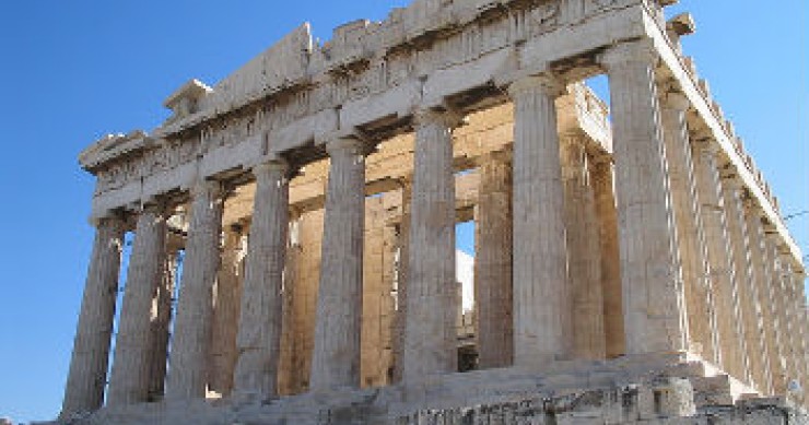 Grecia, altro che spiagge. Si svendono palazzi storici (video)