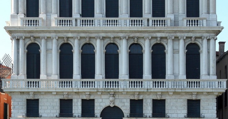 Vendesi immobili pubblici. Venezia dà via il palazzo della regina (galleria)