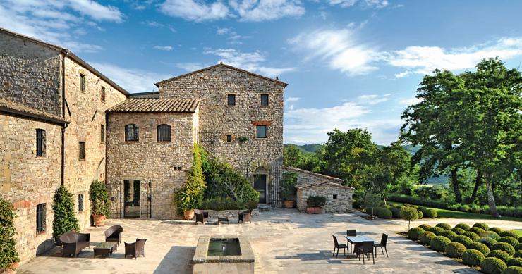 Hotel speciali: ritorno al medioevo nel castello di reschio (Umbria)