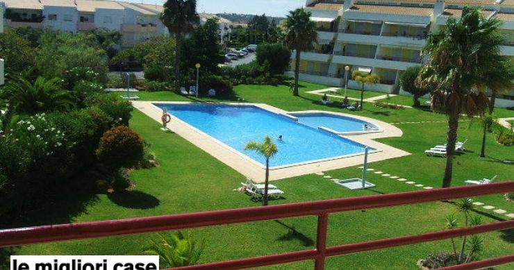 Case in vendita in Portogallo con piscina