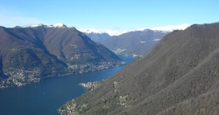 foto: eneko (google images cc) Berlusconi compra la villa di dell'utri sul lago di Como