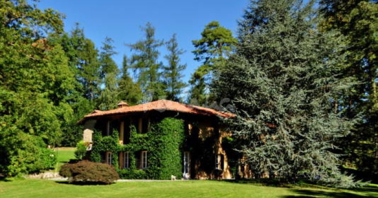 Casa del week end: villa del 700 immersa in un parco secolare sul lago di Como