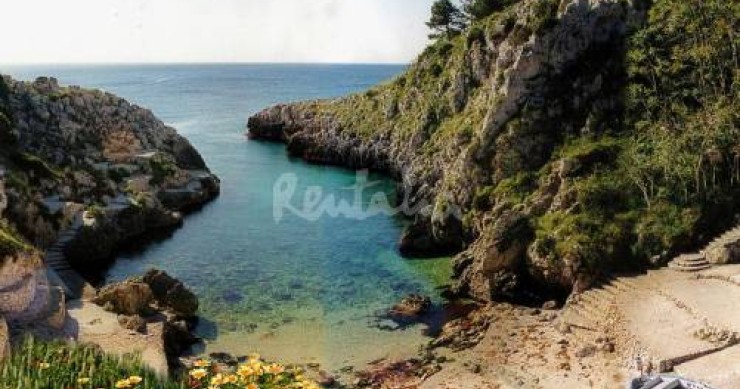 Casa del week-end: villa arroccata sul promontorio di castro, la perla del salento