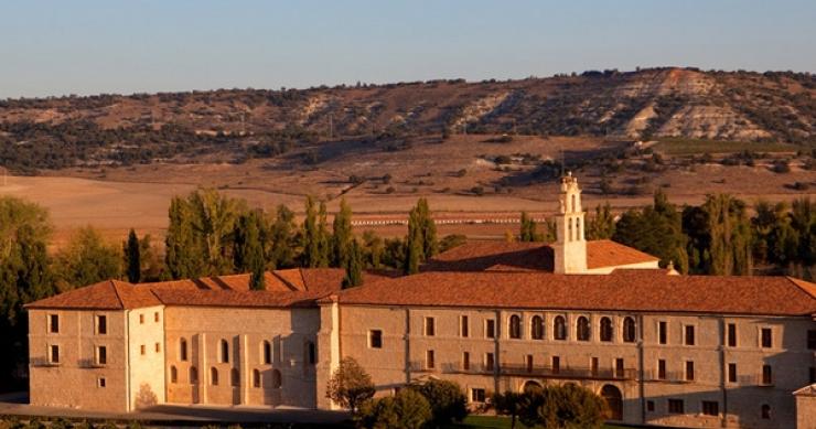 Hotel speciali: un'antica abbazia del XII secolo circondata da vigneti nella regione spagnola di castiglia-león