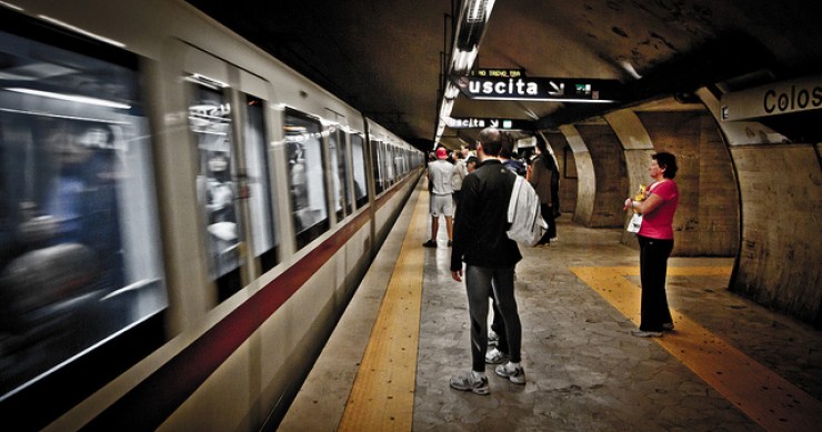 Venerdì a piedi in molte città: sciopero di 4 ore di bus, metro e tram