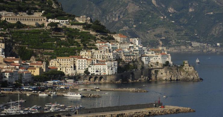 Prezzi delle case a Napoli: flessione anche nel centro e nelle zone "nobili"