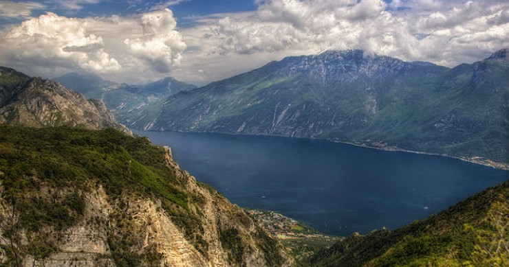 Casa del week-end: sul pendio di una collina con vista sul lago di garda