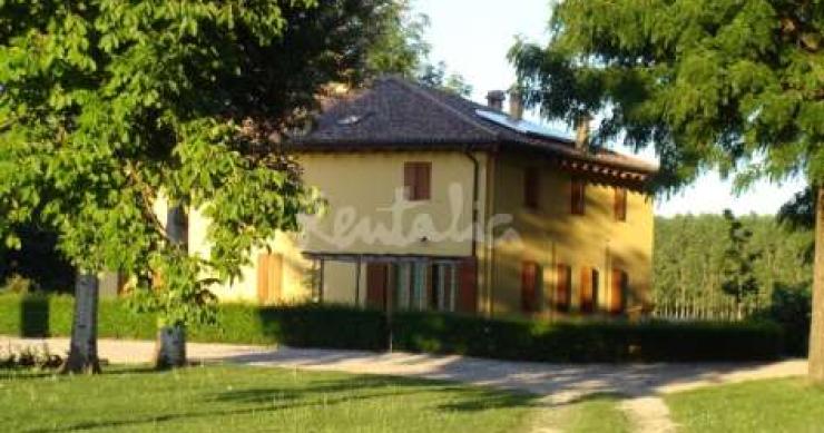 Casa del week end: un agriturismo nel cuore della campagna bolognese (fotogallery)