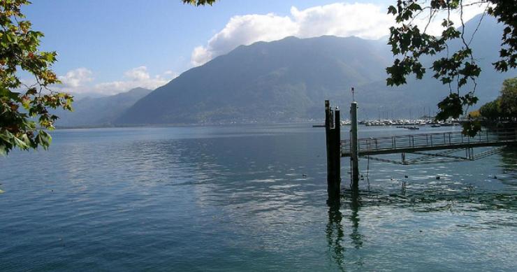 Case del week end: una villa tra i monti di Varese con vista al Lago Maggiore (fotogallery)