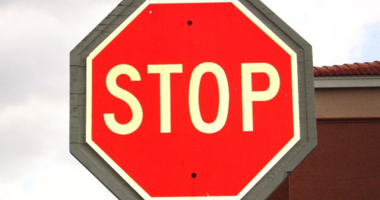 Napoli, berlusconi promette: no alla demolizione di case abusive. La lega insorge