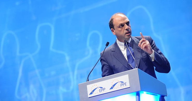 Alfano: a dicembre niente imu per le prime case