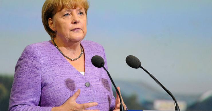 Cosa pensa Angela merkel dei giovani disoccupati: aiutiamoli, ma si diano da fare