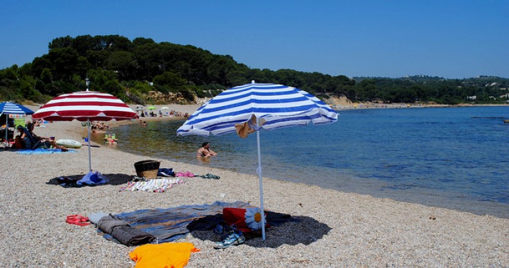 La crisi non va in ferie, giù le compravendite e gli affitti nei luoghi di villeggiatura