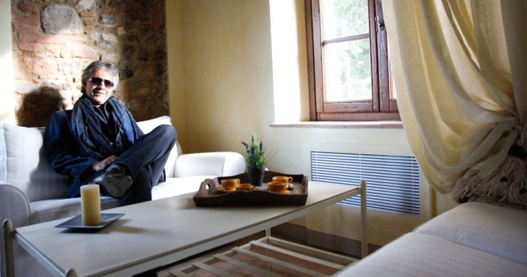 Case con lo sponsor: Andrea bocelli testimonial di lusso in Toscana (fotogallery)