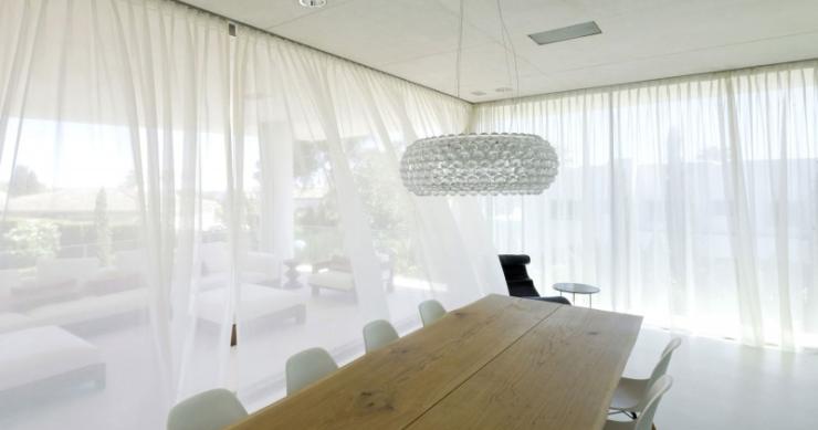 Nuotare a pelo d'acqua sul tetto della propria casa in una villa da sogno a marbella (fotogallery) 