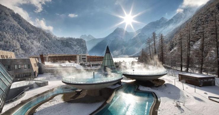 Hotel speciali: un lussuoso circuito termale all'aria aperta in un paesaggio da fiaba in austria (fotogallery)