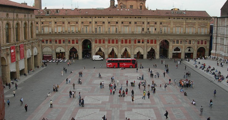 Tutti pazzi per piazza maggiore: a Bologna è il centro a trainare la domanda di immobili in affitto e in vendita